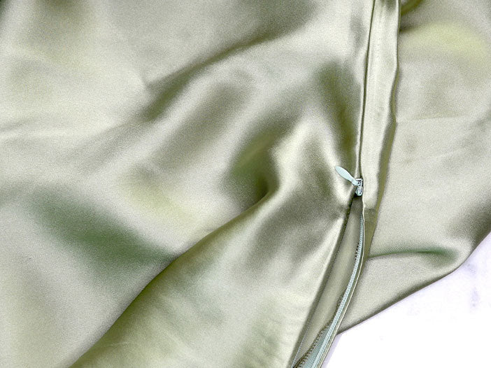 iGlow Silk Pillowcase - Tranquil Green (Light Green)